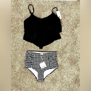 NWT Women’s 2 Piece Swimsuit Bikini Size Large #202